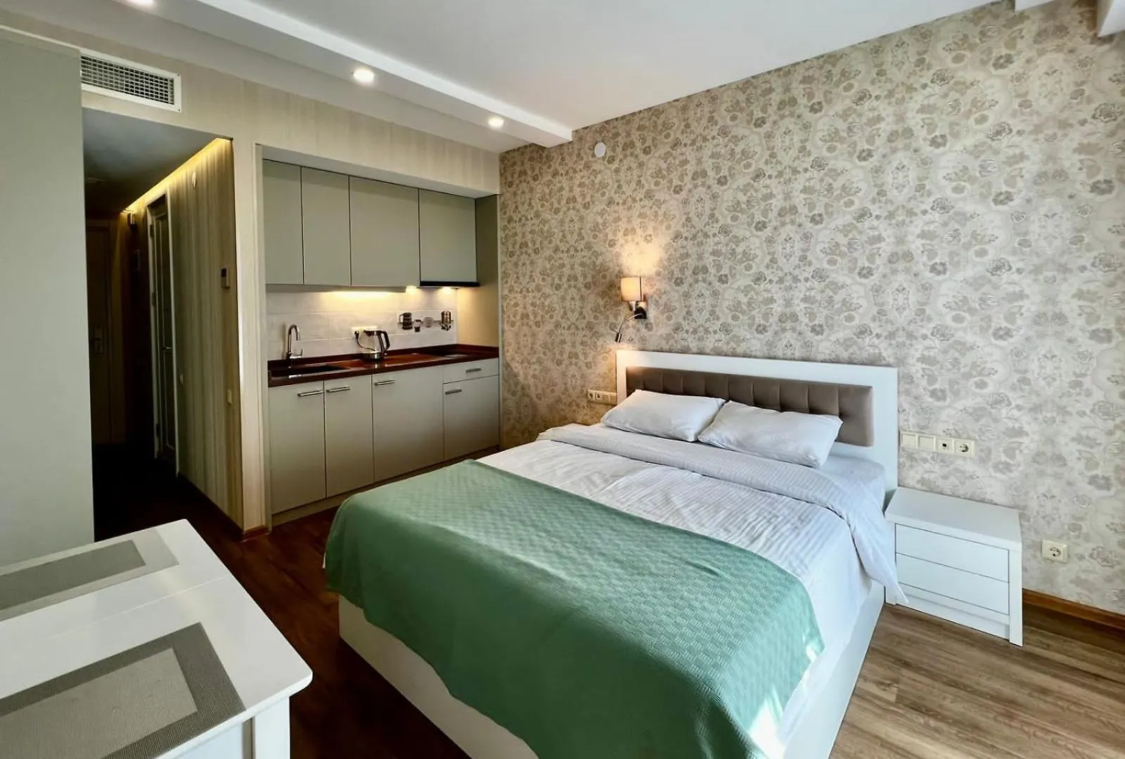 Oval Palace Apartments Batumi 0*,  Georgia